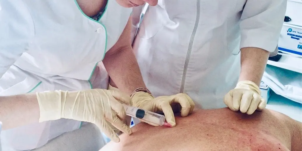 Ozone therapy for cancer complications